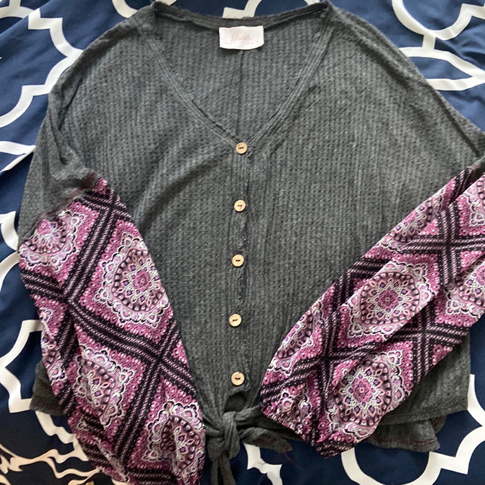 Waffleknit tie front top with printed sleeves